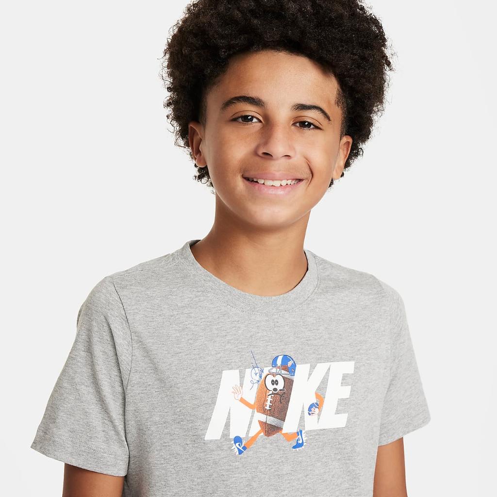 Nike Sportswear Big Kids&#039; T-Shirt FD3971-063