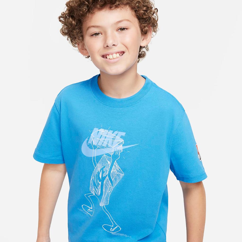Nike Sportswear Big Kids&#039; T-Shirt FD3985-403