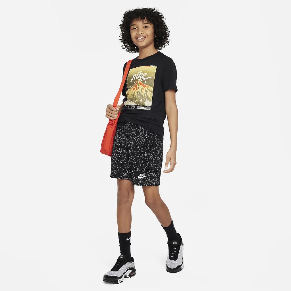 Nike Sportswear Big Kids&#039; T-Shirt FD3989-010