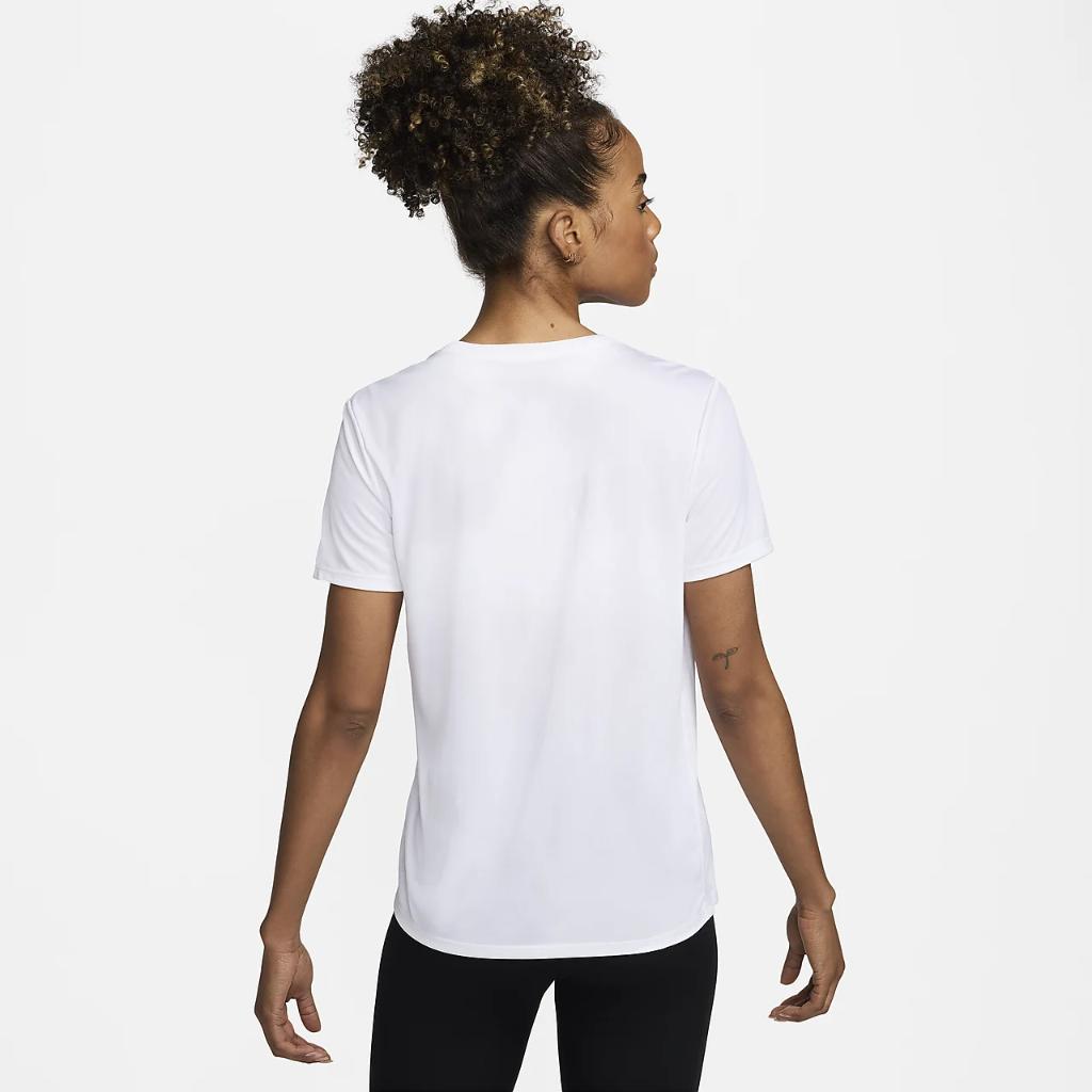 Nike Dri-FIT Women&#039;s Softball T-Shirt FD9347-100