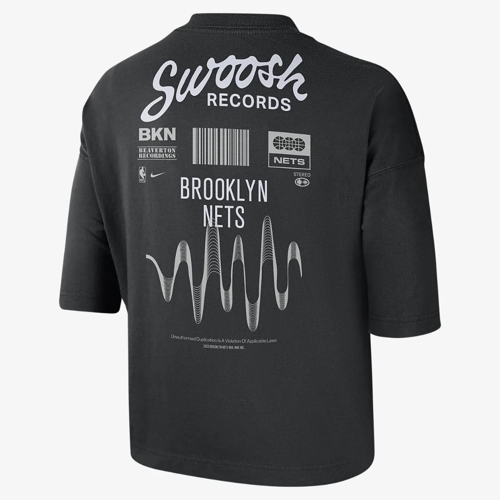 Brooklyn Nets Essential Women&#039;s Nike NBA Boxy T-Shirt FJ0065-010