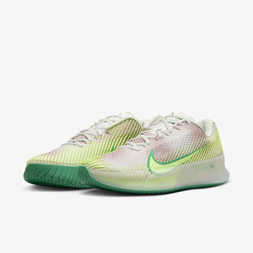 NikeCourt Air Zoom Vapor 11 Premium Men&#039;s Hard Court Tennis Shoes FJ2055-001