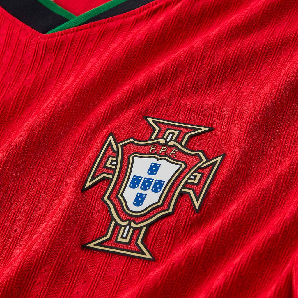 Portugal (Men&#039;s Team) 2024/25 Match Home Men&#039;s Nike Dri-FIT ADV Soccer Authentic Jersey FJ4262-657