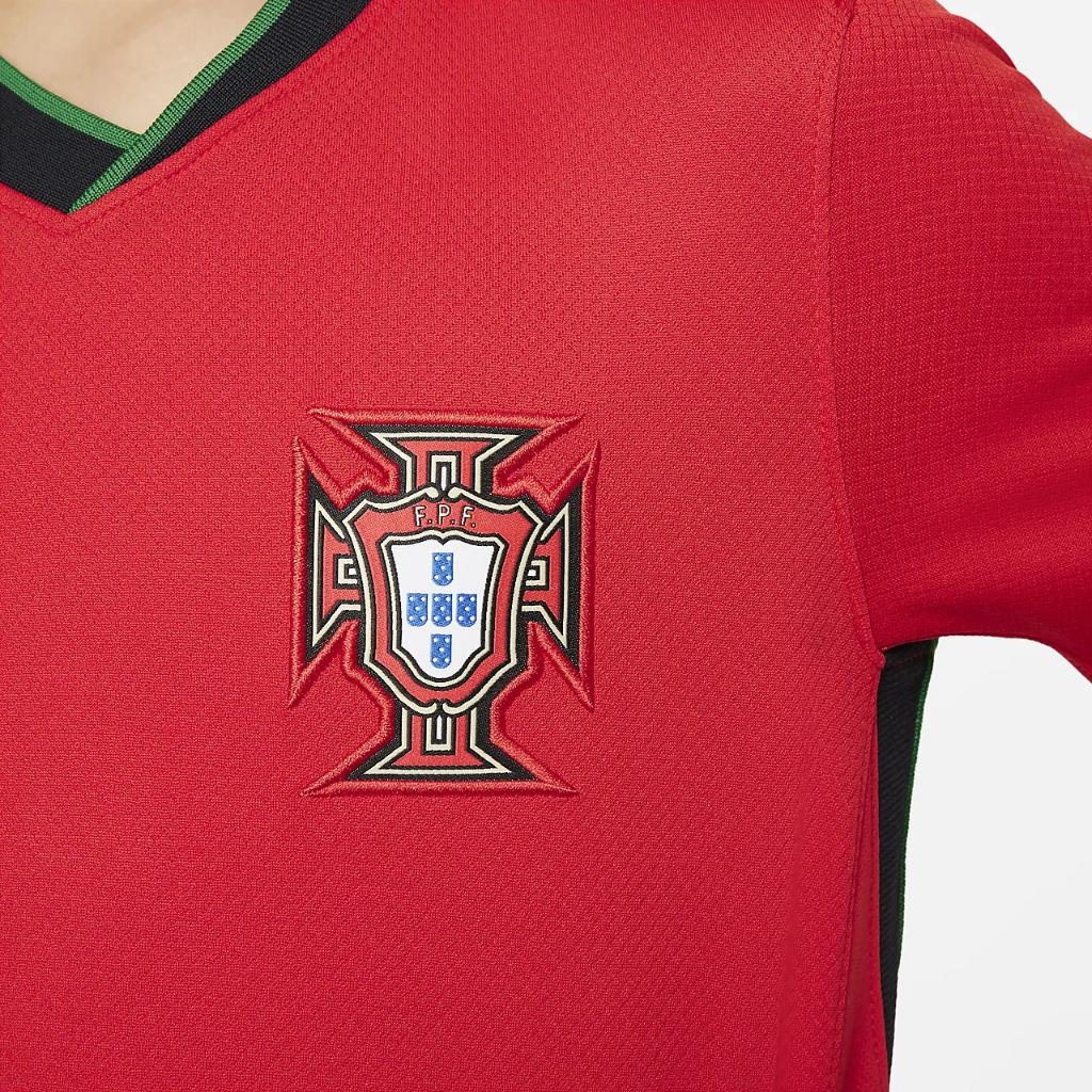 Portugal (Men&#039;s Team) 2024/25 Stadium Home Big Kids&#039; Nike Dri-FIT Soccer Replica Jersey FJ4371-657