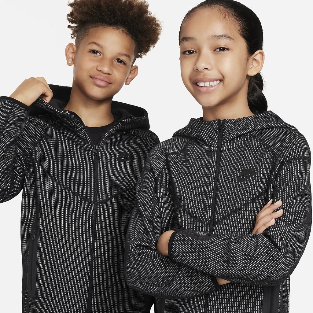 Nike Sportswear Tech Fleece Big Kids&#039; (Boy&#039;s) Winterized Full-Zip Hoodie FJ6023-010