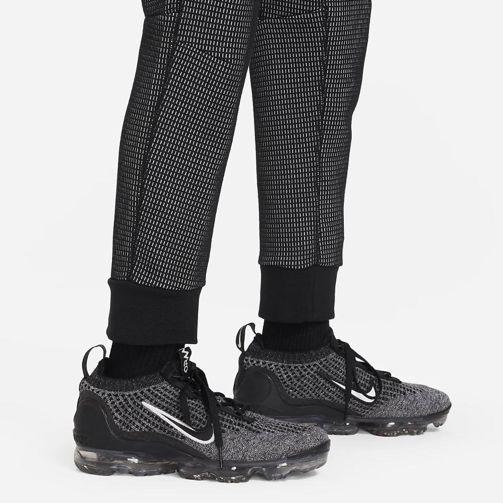 Nike Sportswear Tech Fleece Big Kids&#039; (Boys&#039;) Winterized Pants FJ6025-010