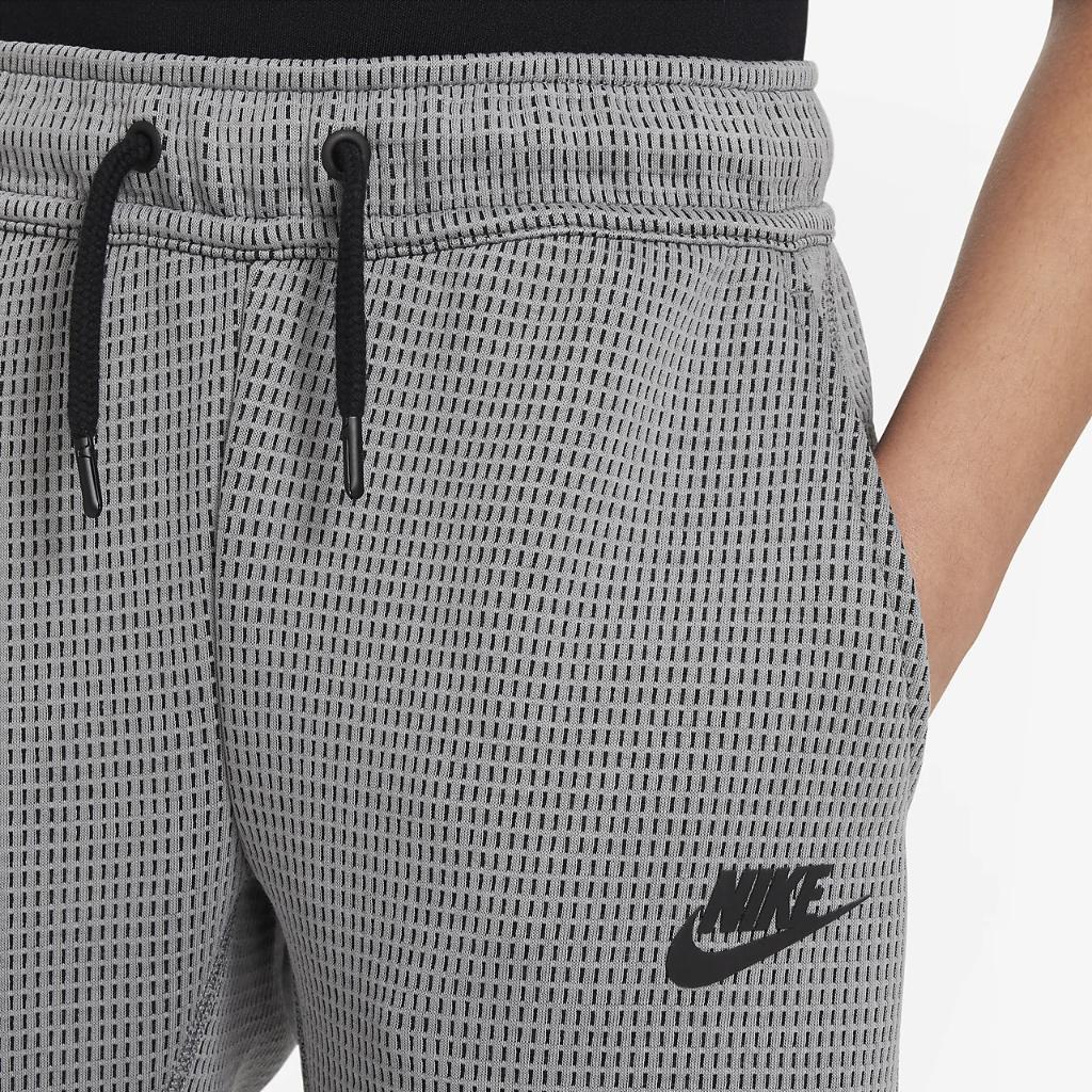 Nike Sportswear Tech Fleece Big Kids&#039; (Boys&#039;) Winterized Pants FJ6025-084