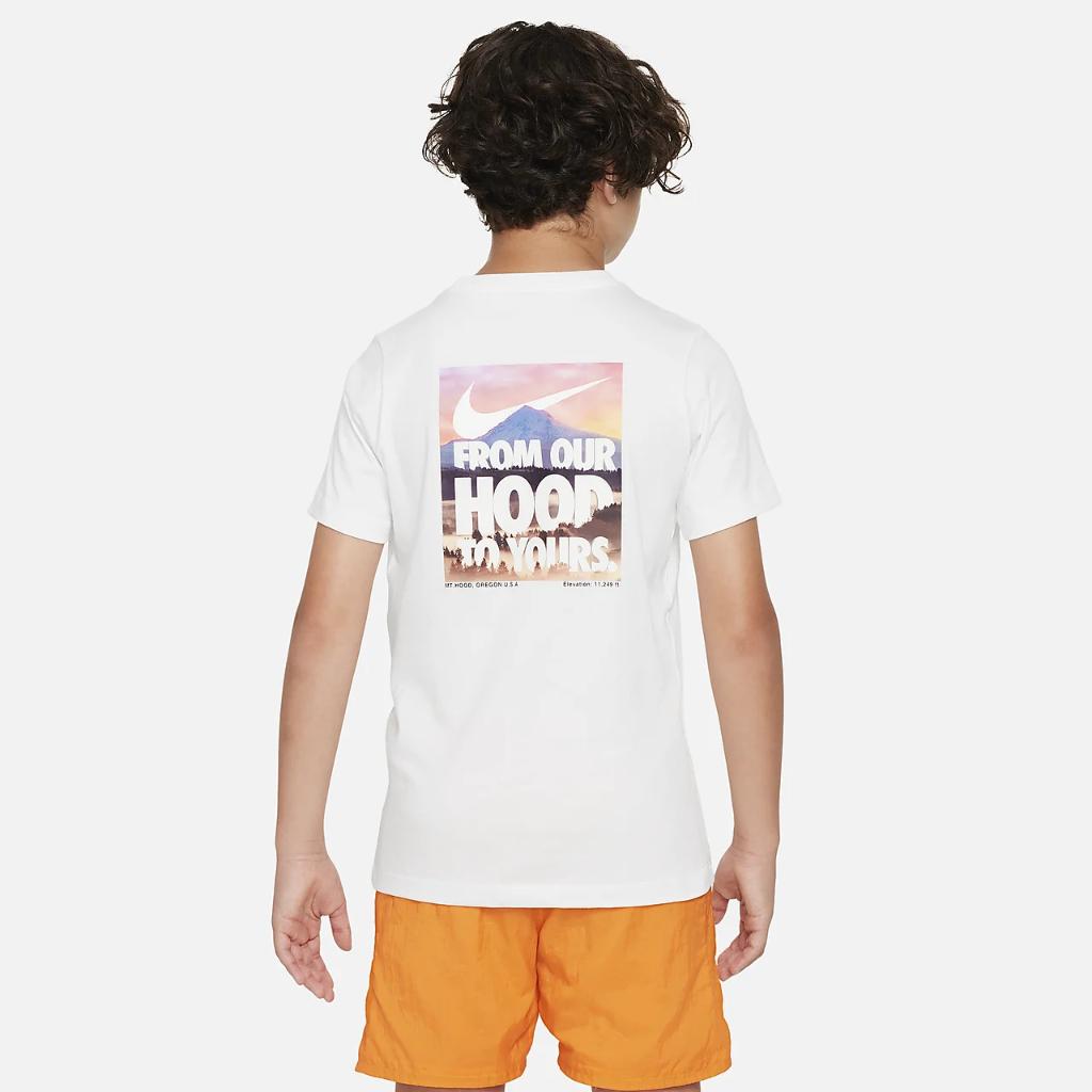 Nike Sportswear Big Kids&#039; T-Shirt FJ6315-100