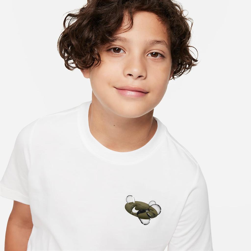 Nike Sportswear Big Kids&#039; T-Shirt FJ6328-100