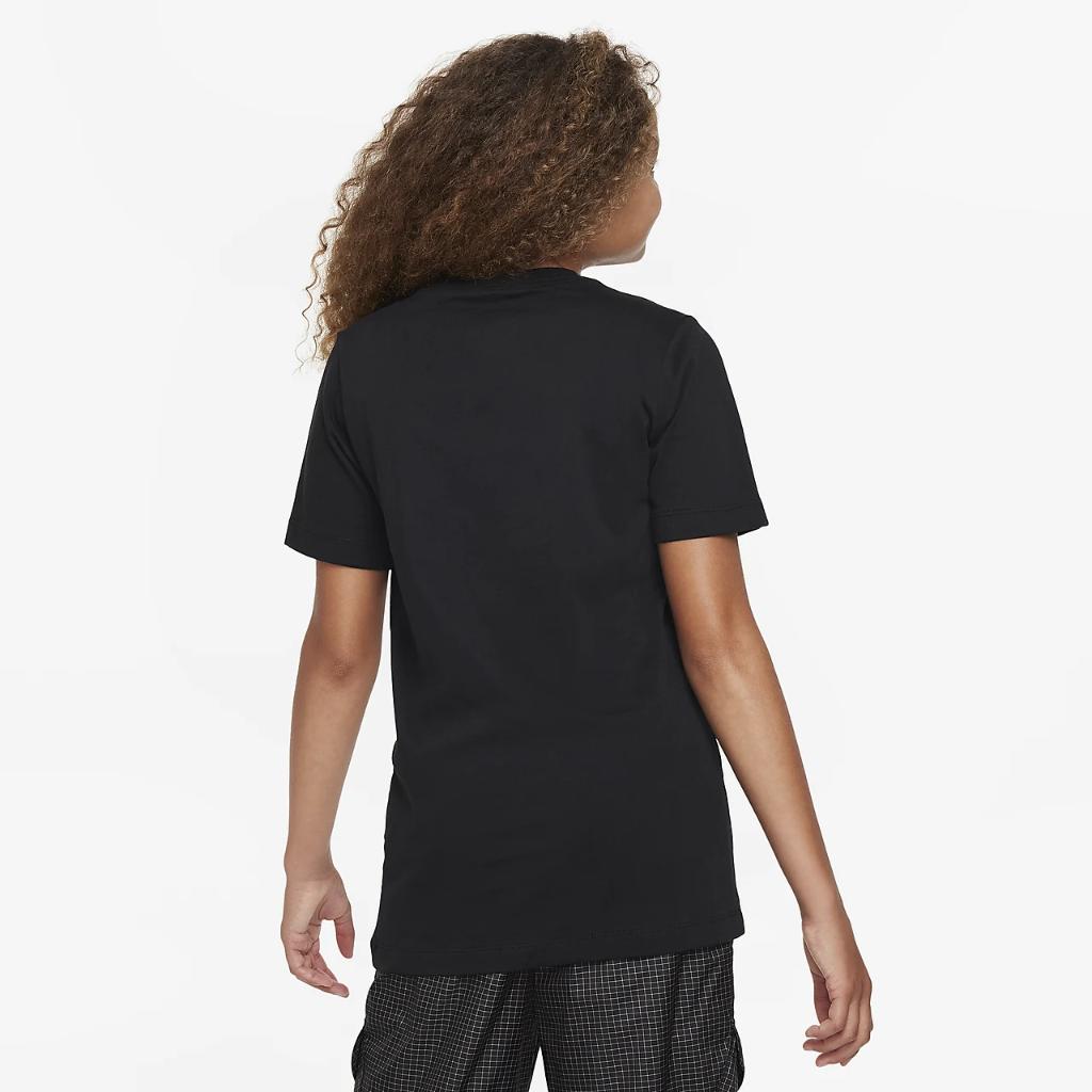 Nike Sportswear Big Kids&#039; T-Shirt FJ6334-010
