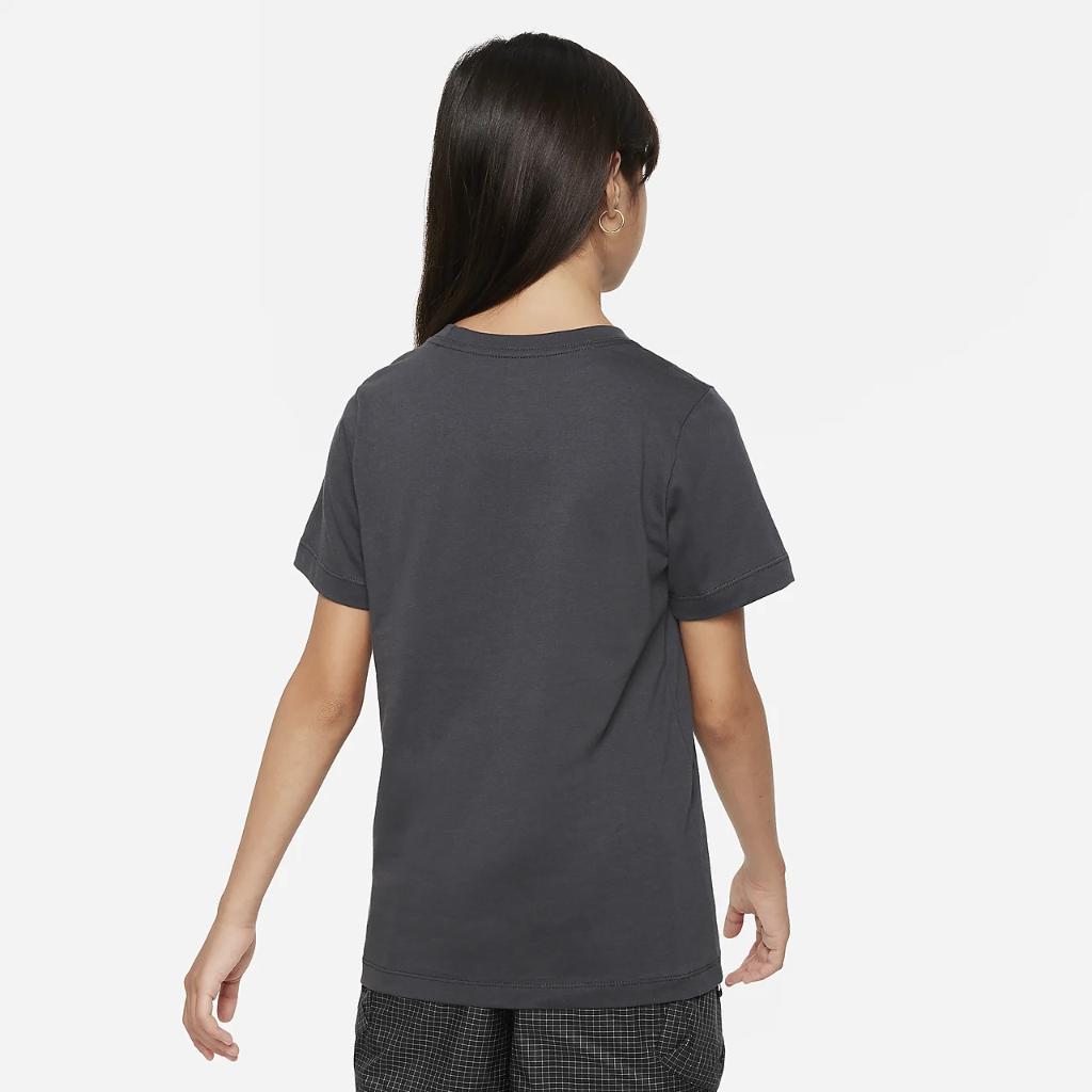 Nike Sportswear Big Kids&#039; T-Shirt FJ6337-060