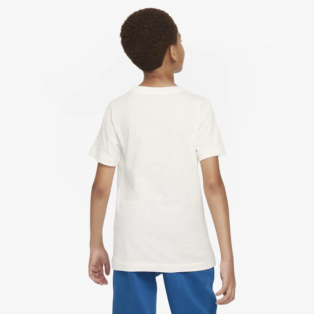 Nike Sportswear Big Kids&#039; T-Shirt FJ6337-133