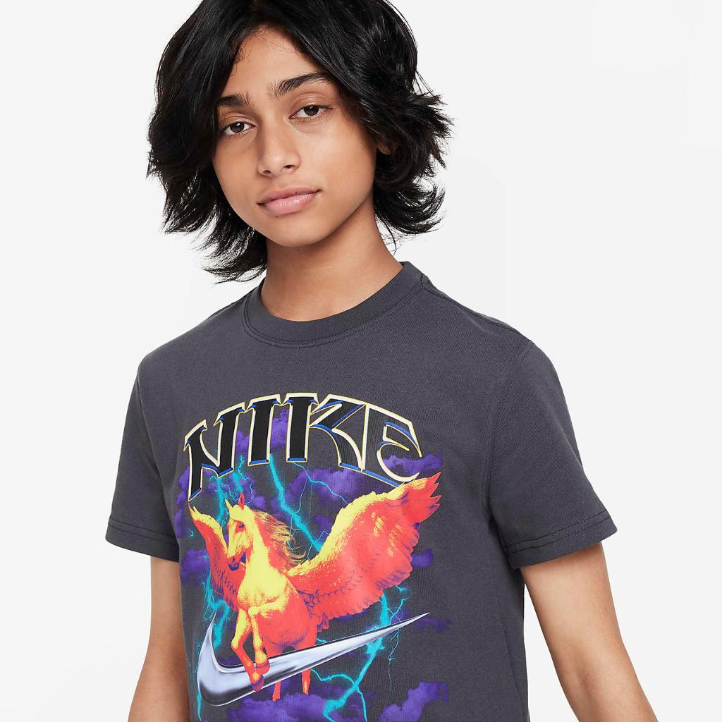 Nike Sportswear Big Kids&#039; T-Shirt FJ6398-060