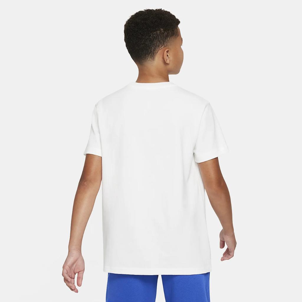 Nike Sportswear Big Kids&#039; T-Shirt FJ6401-100