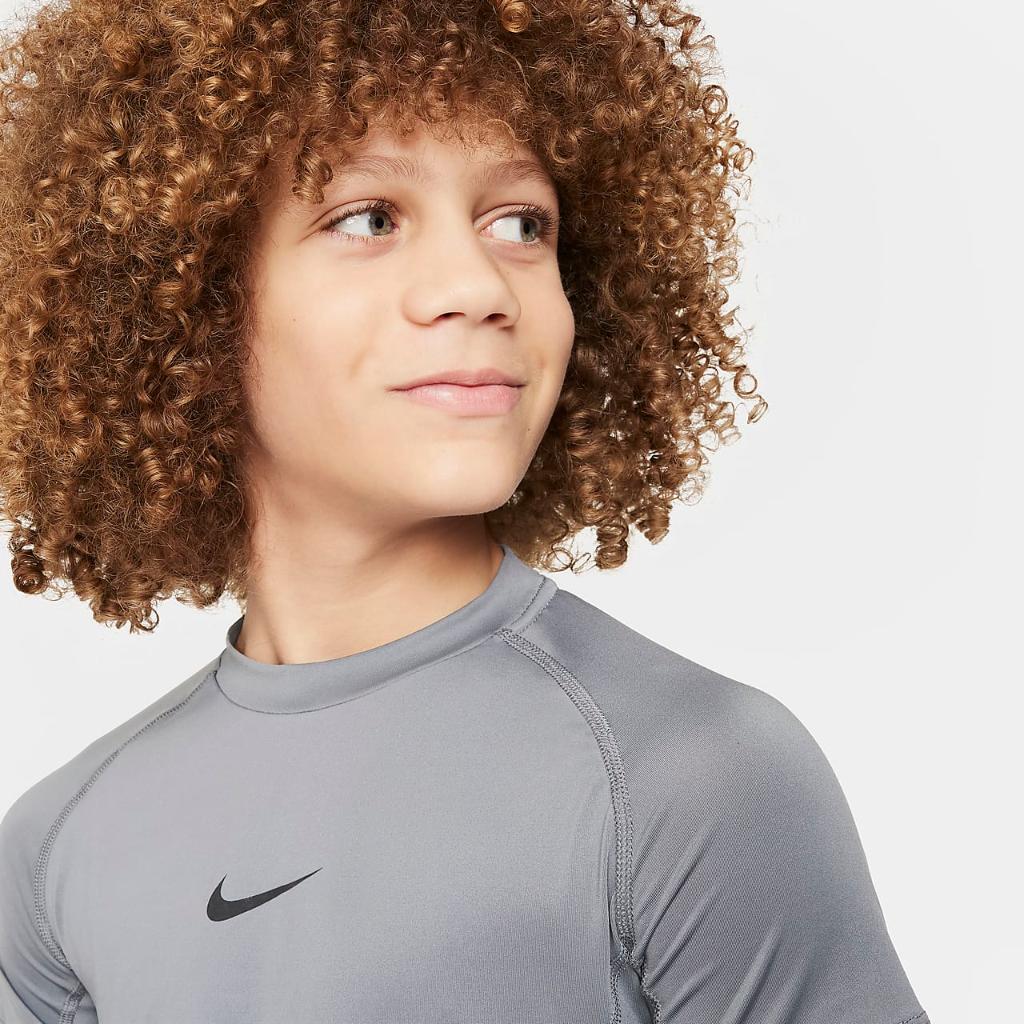 Nike Pro Big Kids&#039; (Boys&#039;) Dri-FIT Short-Sleeve Top FJ6858-084