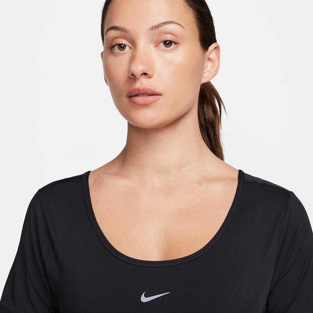 Nike One Classic Women&#039;s Dri-FIT Short-Sleeve Cropped Twist Top FN2851-010