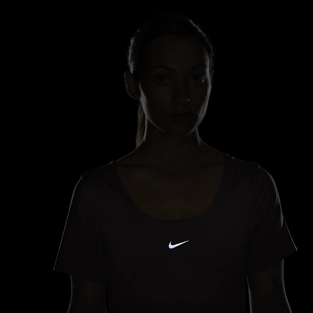 Nike One Classic Women&#039;s Dri-FIT Short-Sleeve Cropped Twist Top FN2851-208