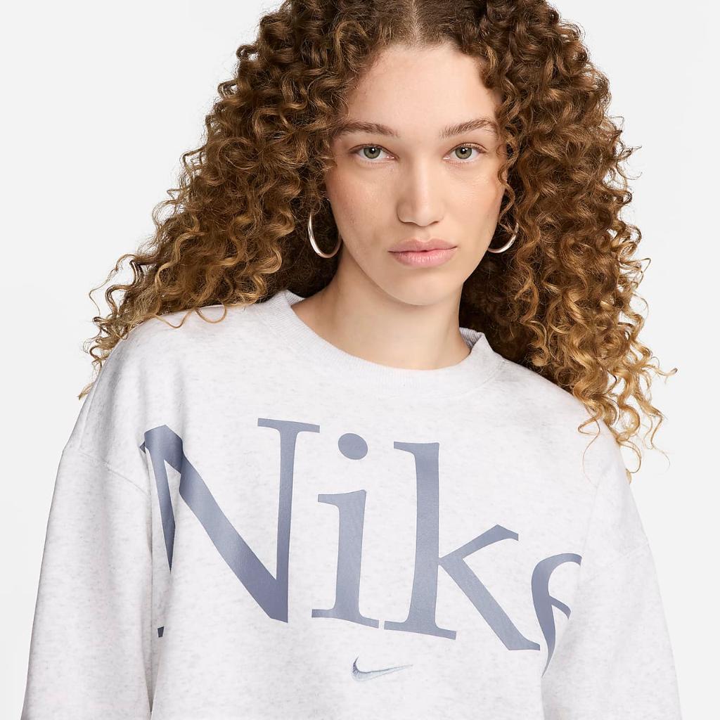 Nike Sportswear Phoenix Fleece Women&#039;s Oversized Crew-Neck Logo Sweatshirt FN3654-051