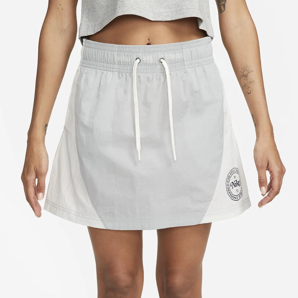 Nike Air Women&#039;s High-Waisted Woven Campus Mini Skirt FN3833-045
