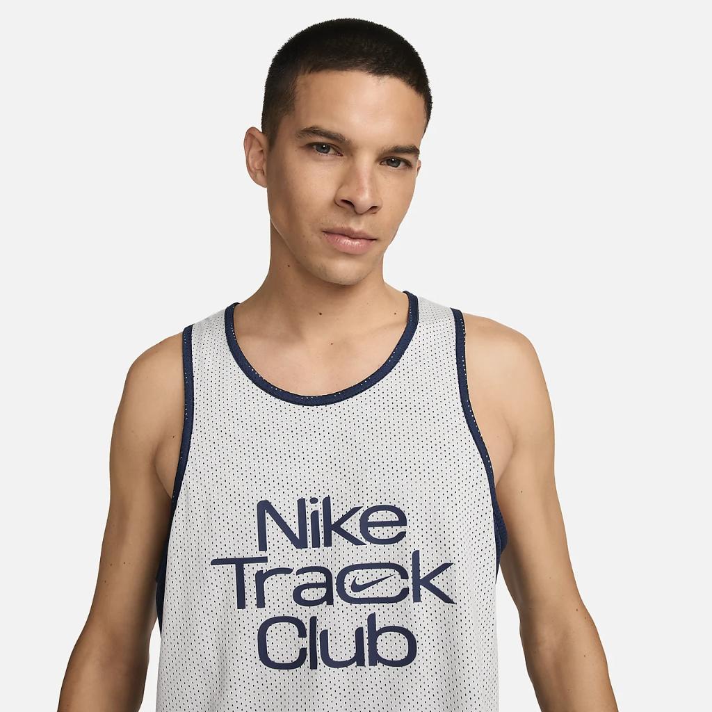 Nike Track Club Men&#039;s Dri-FIT Running Singlet FN3984-121