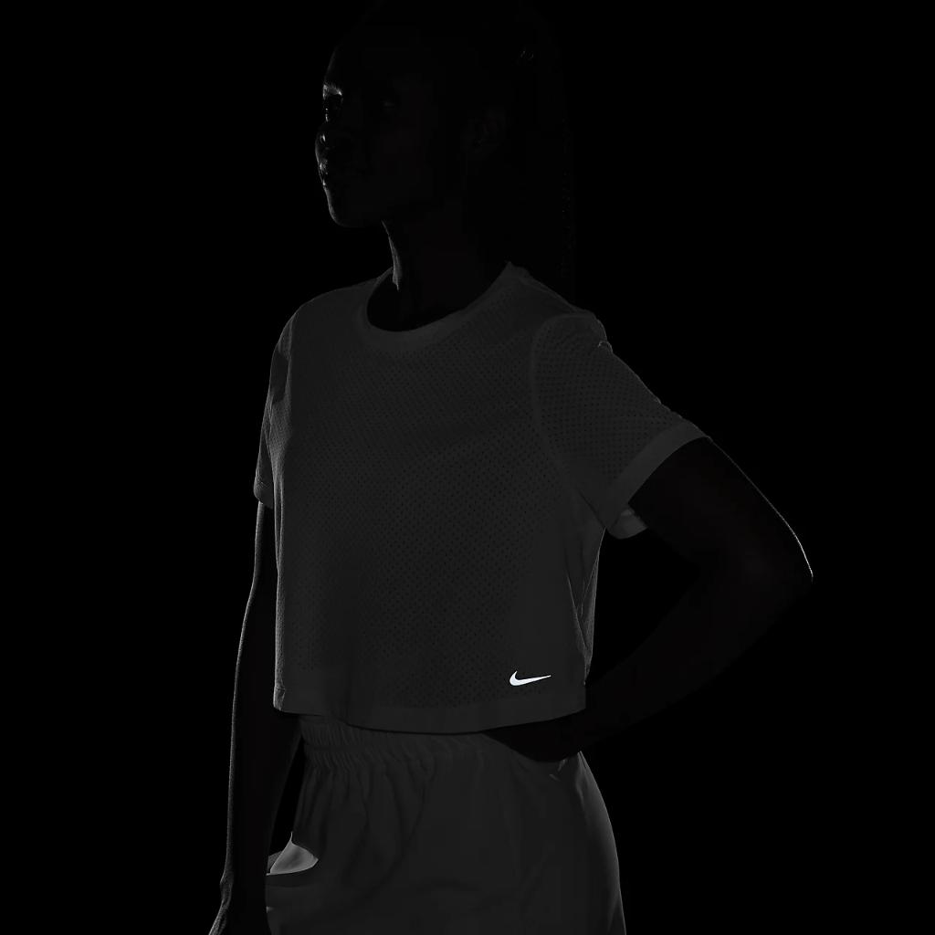 Nike One Classic Breathe Women&#039;s Dri-FIT Short-Sleeve Top FN4117-100