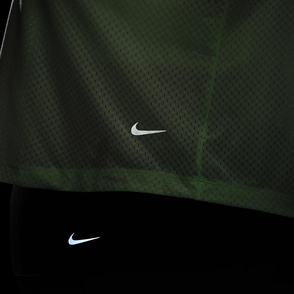 Nike One Classic Breathe Women&#039;s Dri-FIT Short-Sleeve Top (Plus Size) FN4119-376