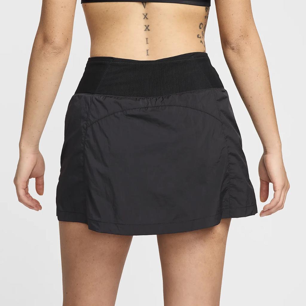 Nike Trail Women&#039;s Repel Mid-Rise 5&quot; Running Skort with Pockets FN4421-010