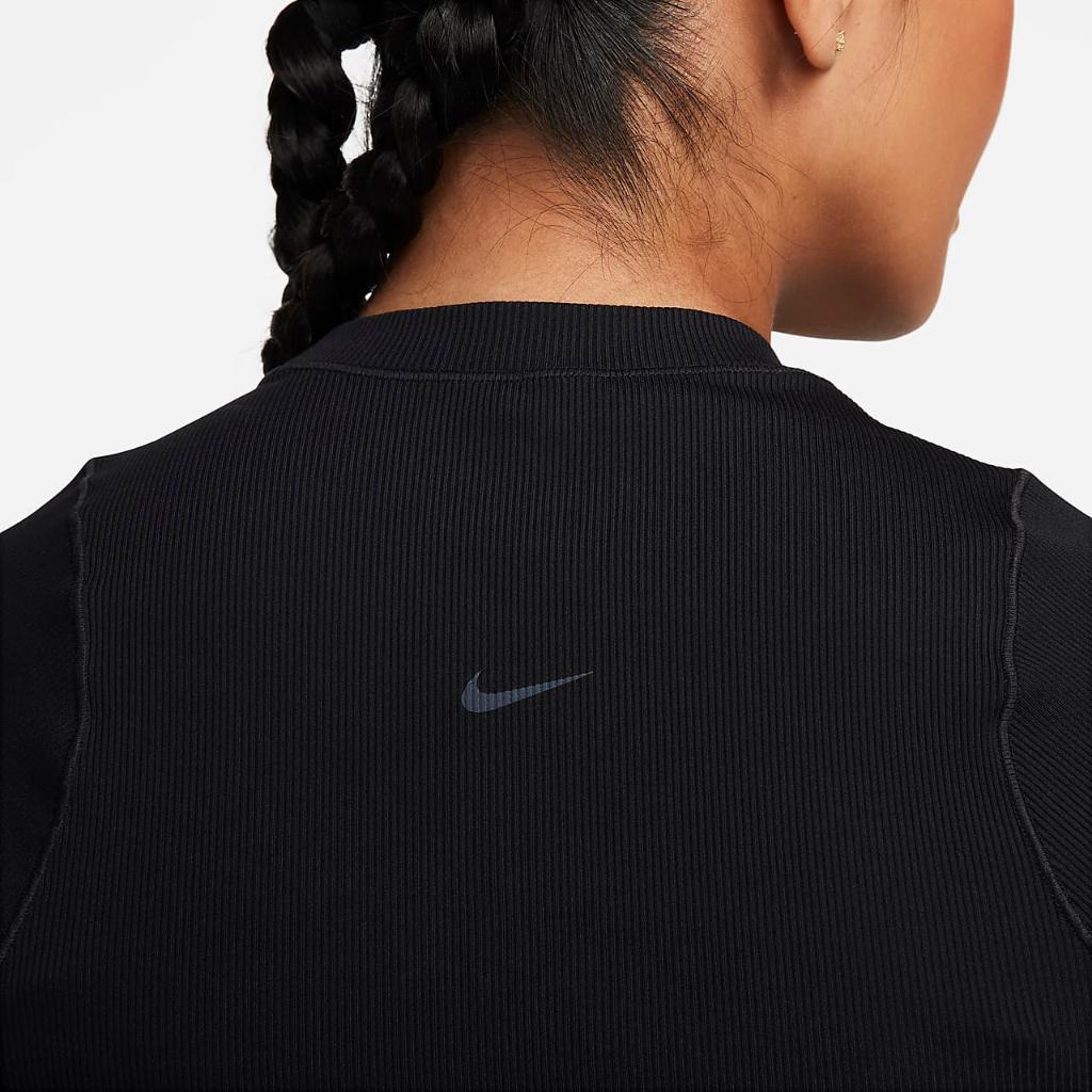 Nike Zenvy Rib Women&#039;s Dri-FIT Short-Sleeve Cropped Top FN7467-010