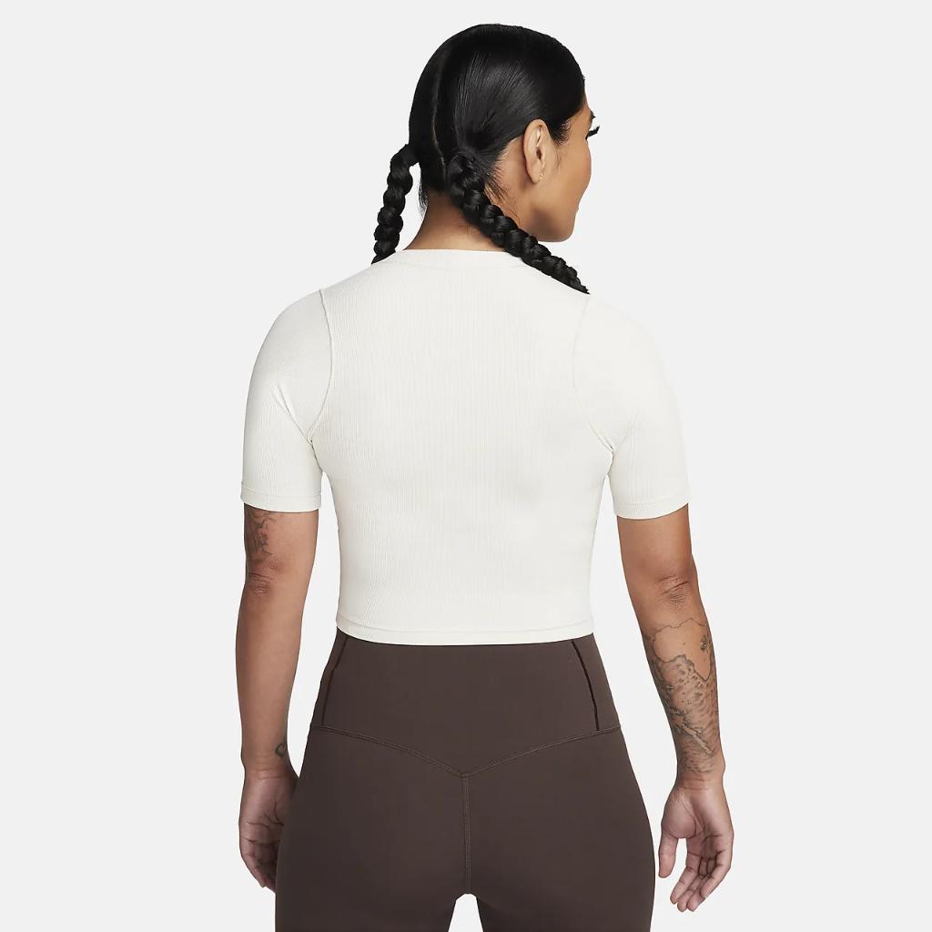 Nike Zenvy Rib Women&#039;s Dri-FIT Short-Sleeve Cropped Top FN7467-104