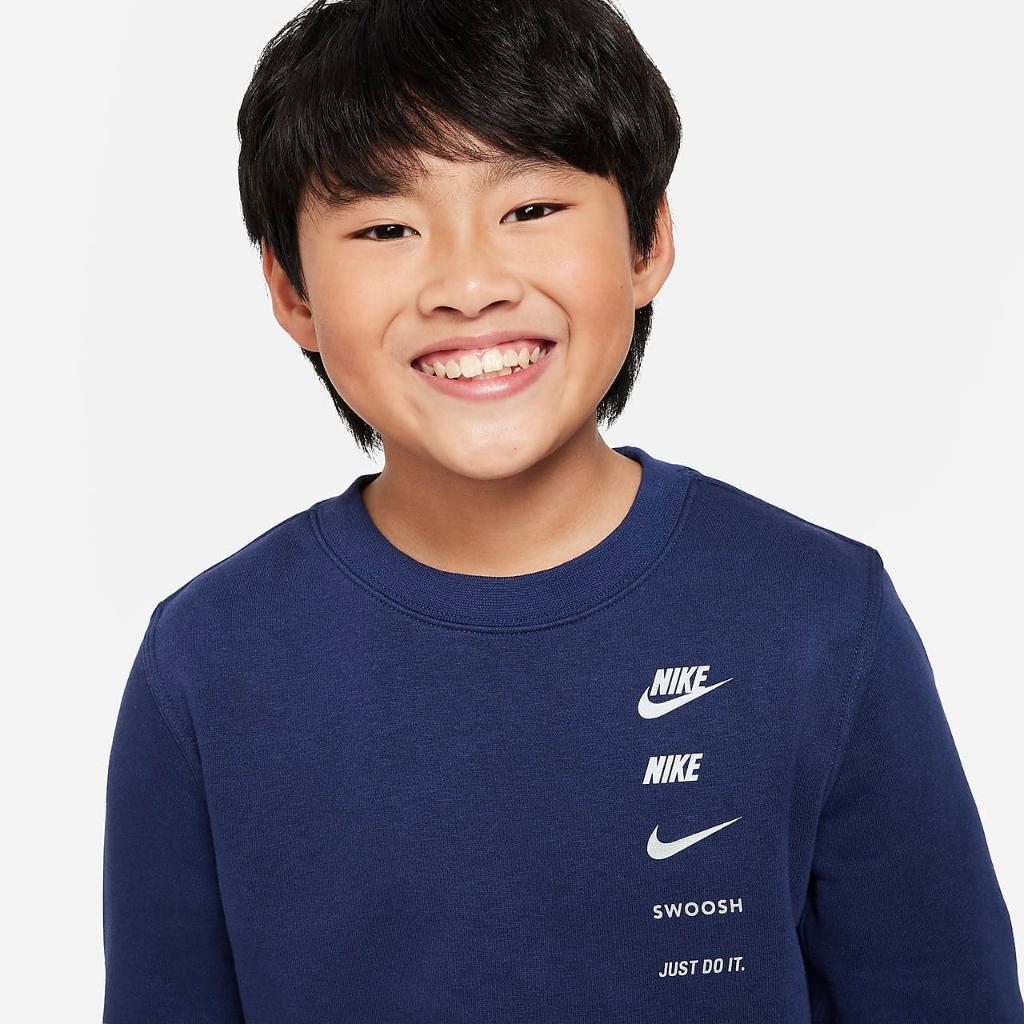Nike Sportswear Standard Issue Big Kids&#039; (Boys&#039;) Crew-Neck Fleece Sweatshirt FN7711-410