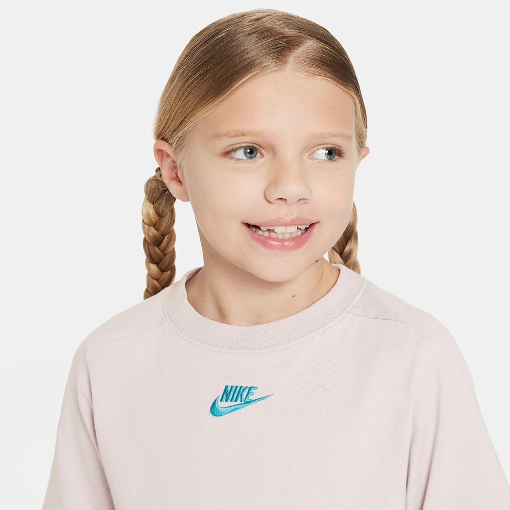 Nike Sportswear Big Kids&#039; (Girls&#039;) Short-Sleeve Top FN8589-019