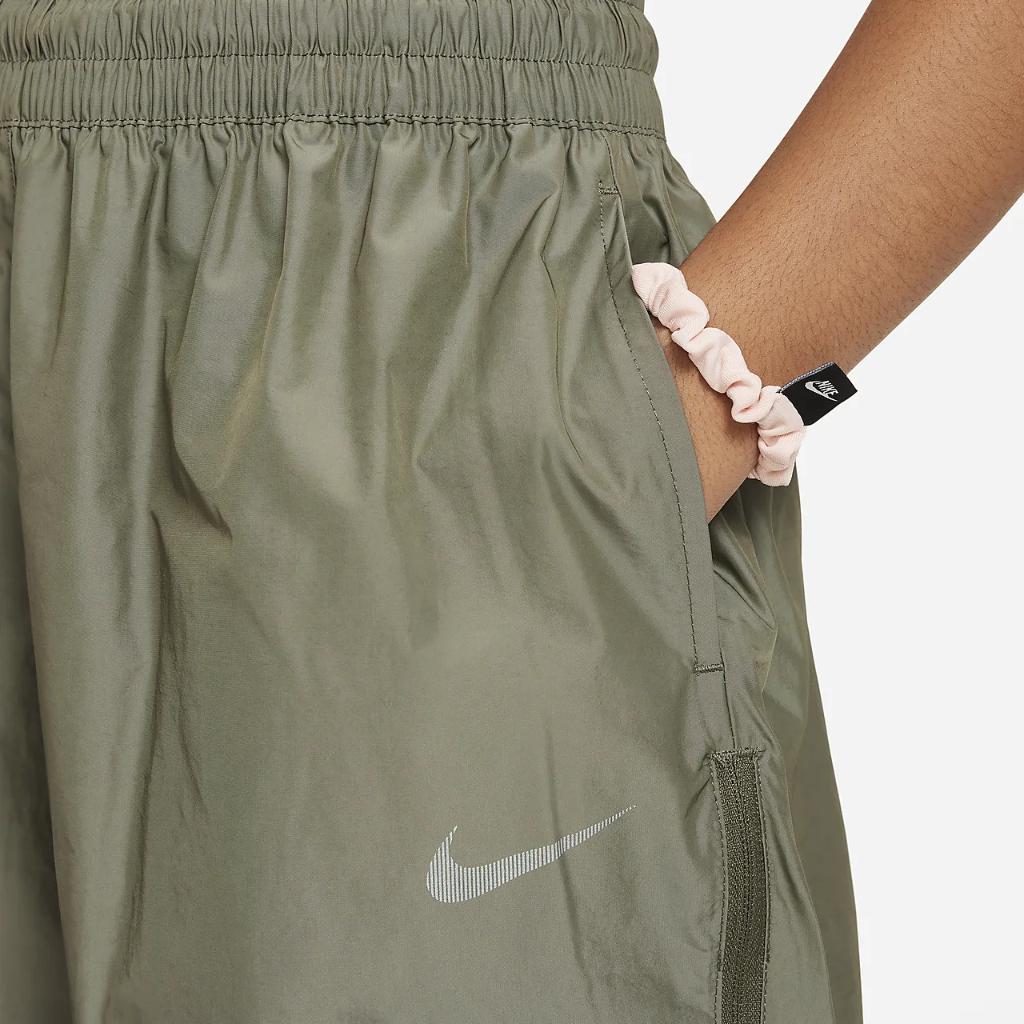 Nike Sportswear Big Kids&#039; (Girls&#039;) Woven Pants FN8659-222