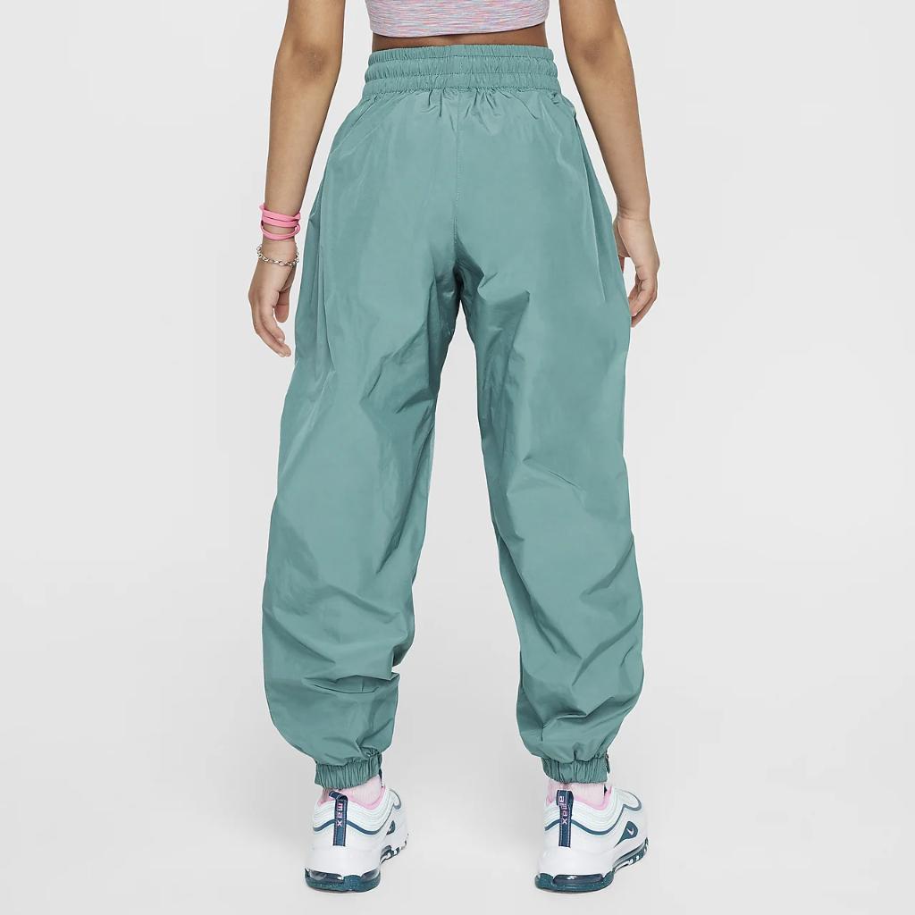 Nike Sportswear Big Kids&#039; (Girls&#039;) Woven Pants FN8659-361