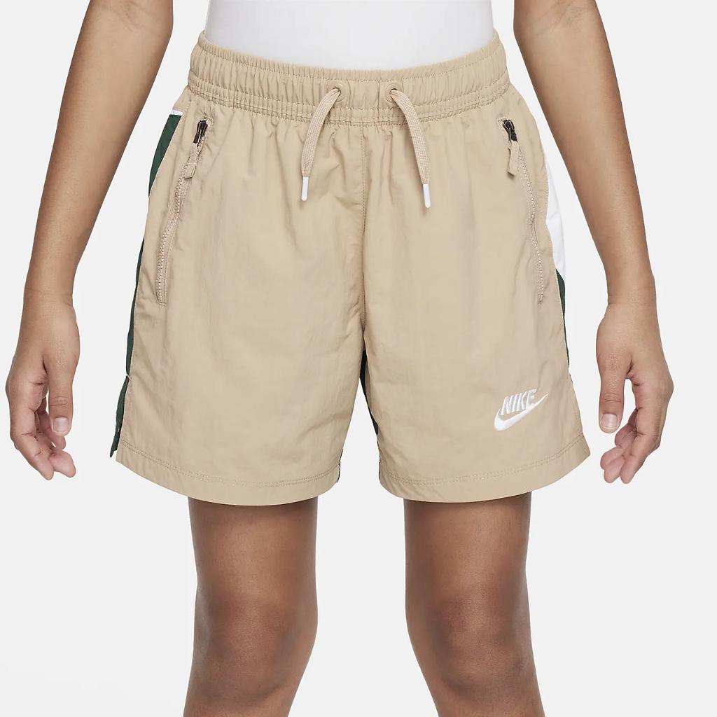 Nike Sportswear Amplify Big Kids&#039; Woven Shorts FN9131-200