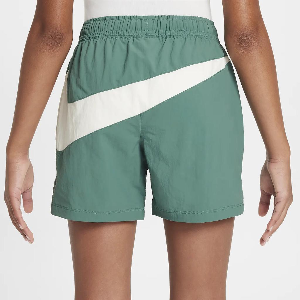 Nike Sportswear Amplify Big Kids&#039; Woven Shorts FN9131-361