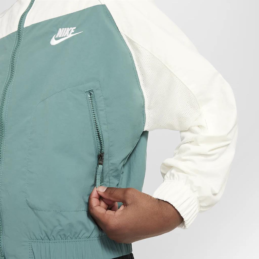 Nike Sportswear Amplify Big Kids&#039; Woven Full-Zip Jacket FN9134-361