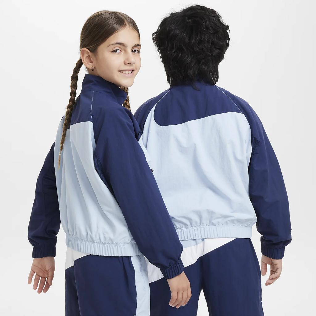 Nike Sportswear Amplify Big Kids&#039; Woven Full-Zip Jacket FN9134-440