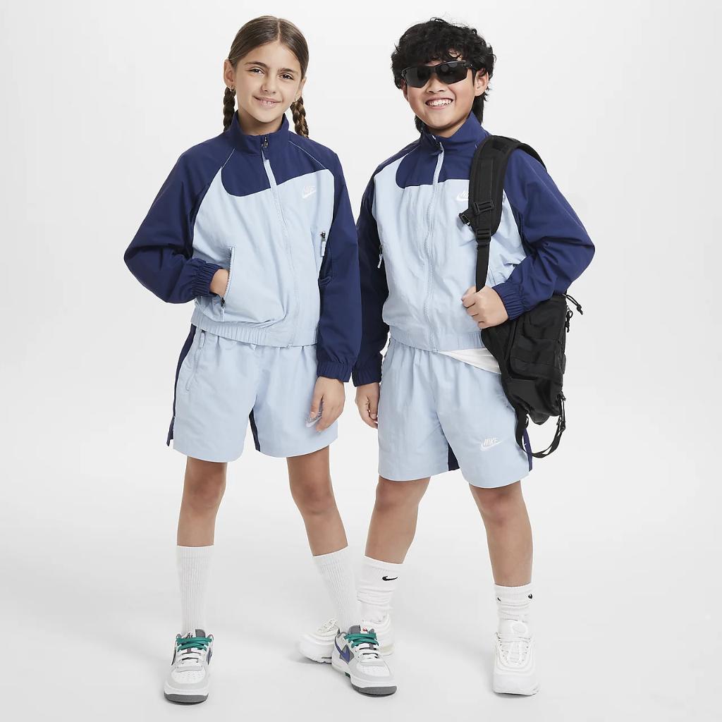 Nike Sportswear Amplify Big Kids&#039; Woven Full-Zip Jacket FN9134-440