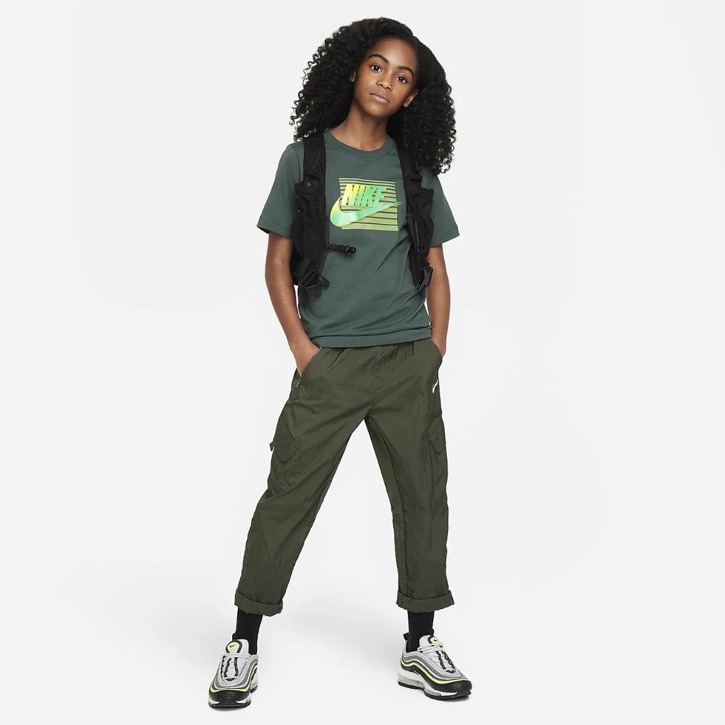 Nike Sportswear Big Kids&#039; T-Shirt FN9552-338