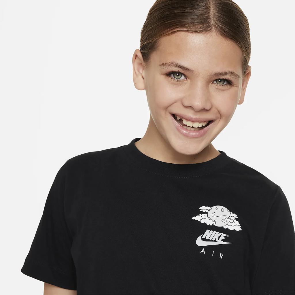 Nike Sportswear Big Kids&#039; T-Shirt FN9619-010