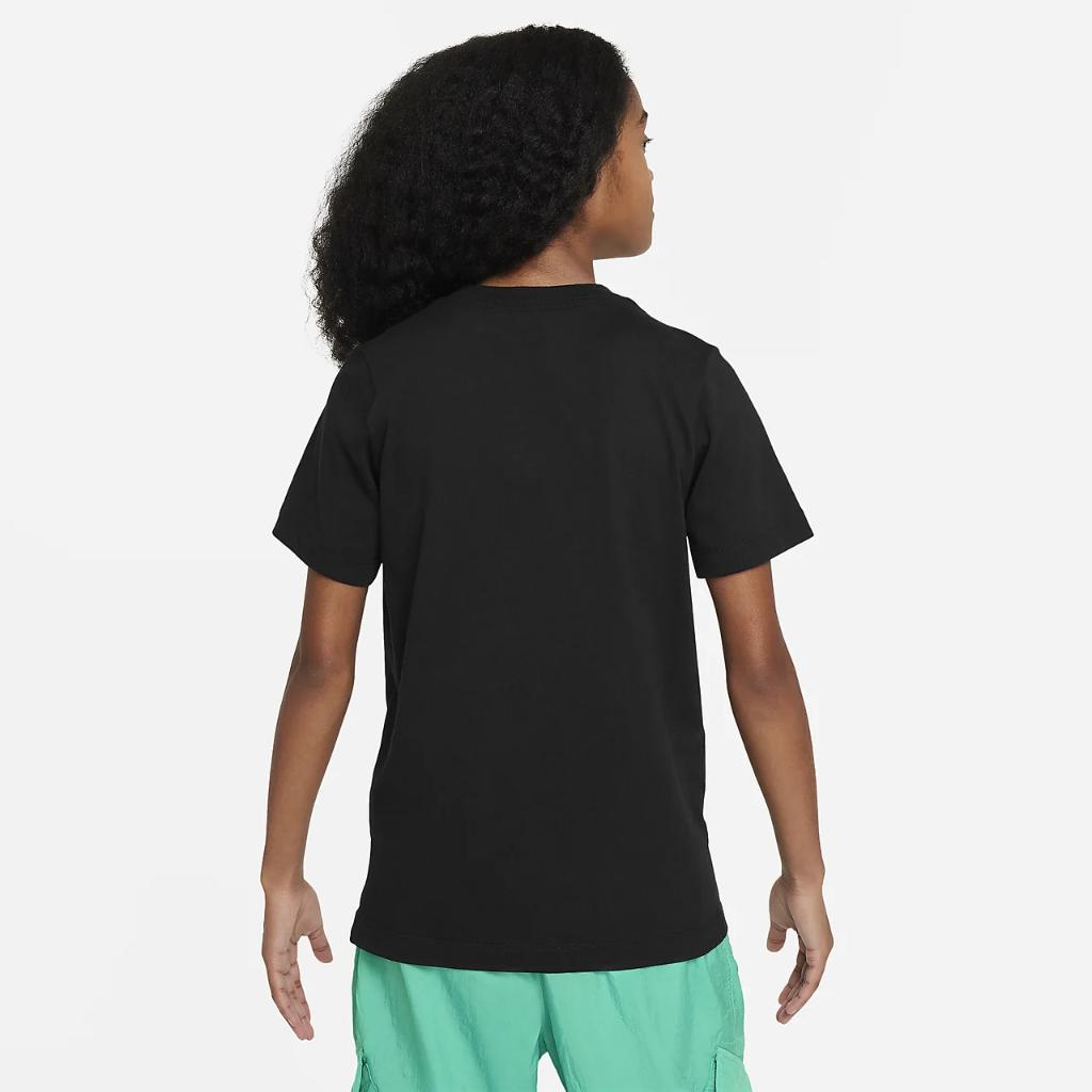Nike Sportswear Big Kids&#039; T-Shirt FN9637-010