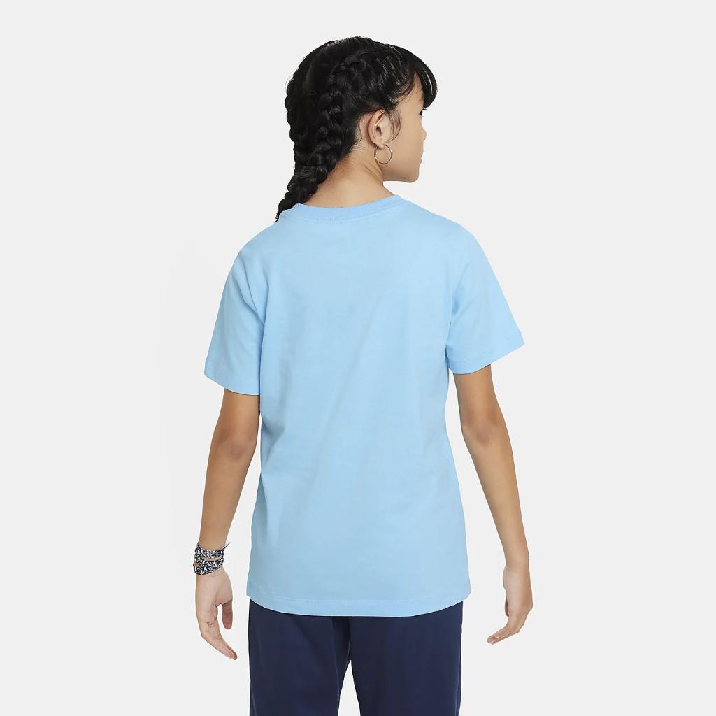 Nike Sportswear Big Kids&#039; T-Shirt FN9637-407