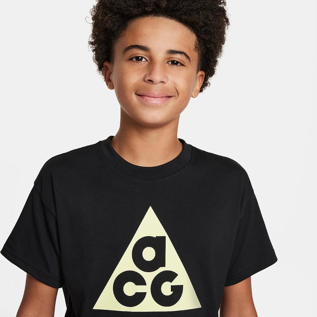 Nike ACG Big Kids&#039; T-Shirt FN9677-010