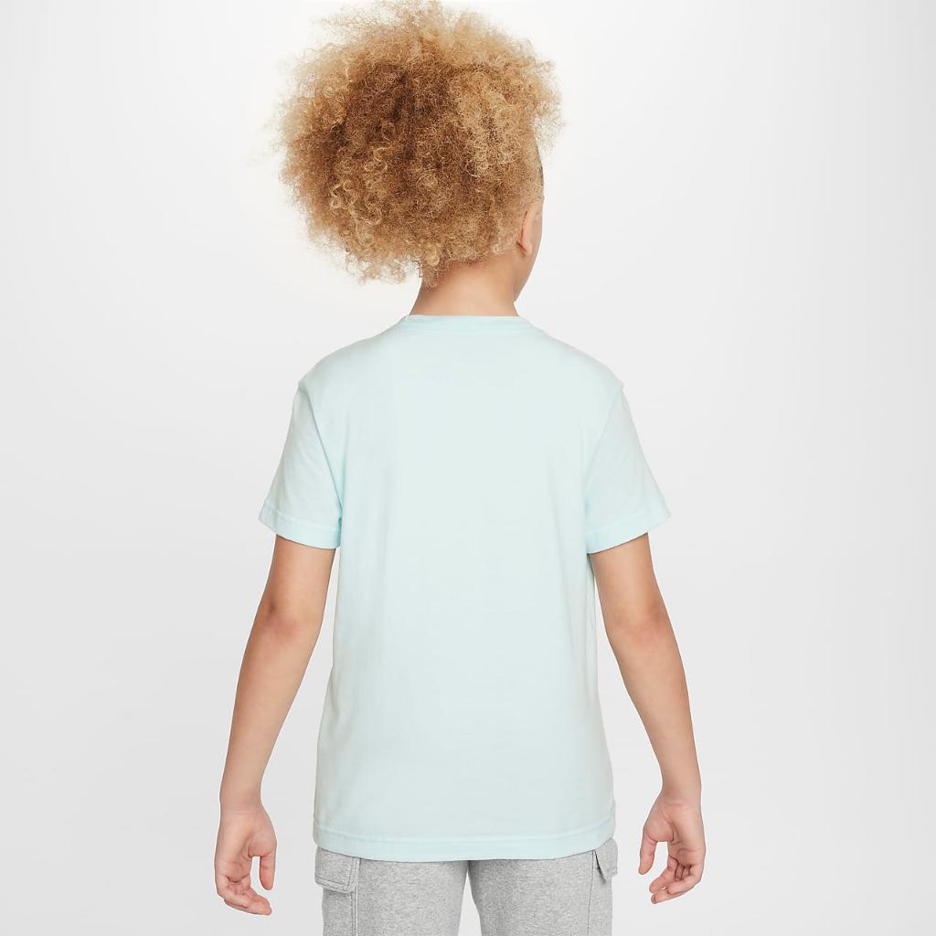 Nike Sportswear Big Kids&#039; (Girls&#039;) T-Shirt FN9683-474