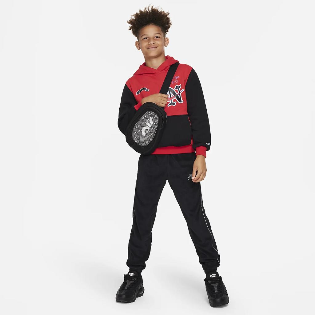 Nike Sportswear Club Fleece Big Kids&#039; Hoodie FQ6245-657