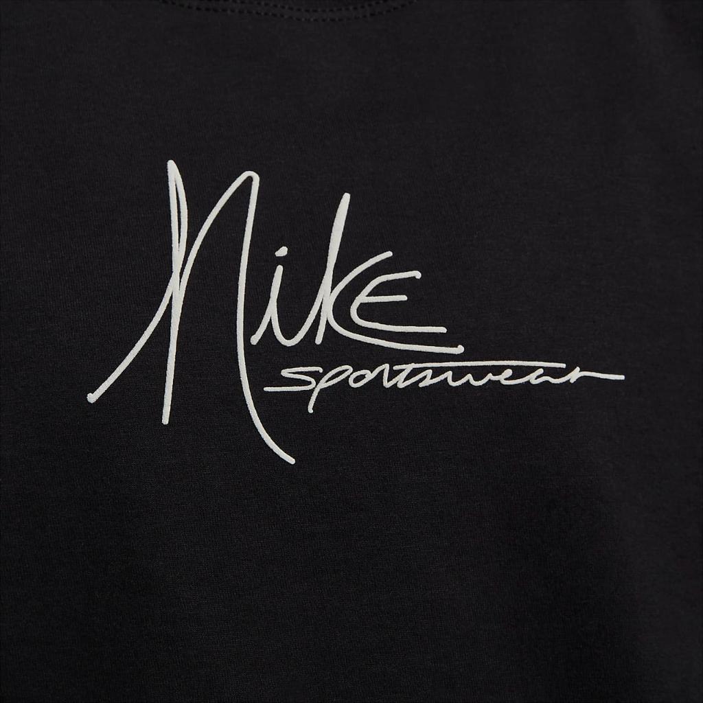Nike Sportswear Essential Women&#039;s Cropped T-Shirt FQ7686-010