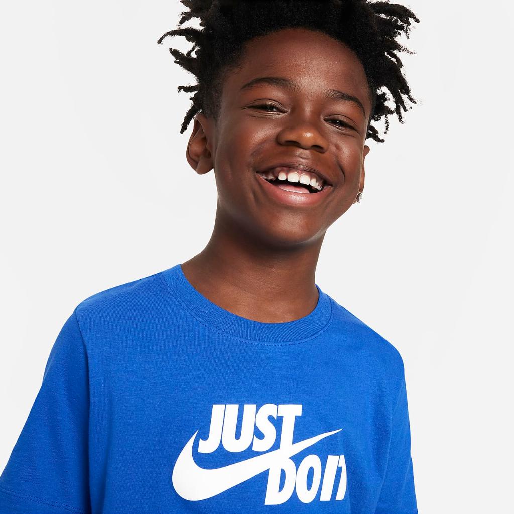 Nike Sportswear Big Kids&#039; T-Shirt FV4078-480