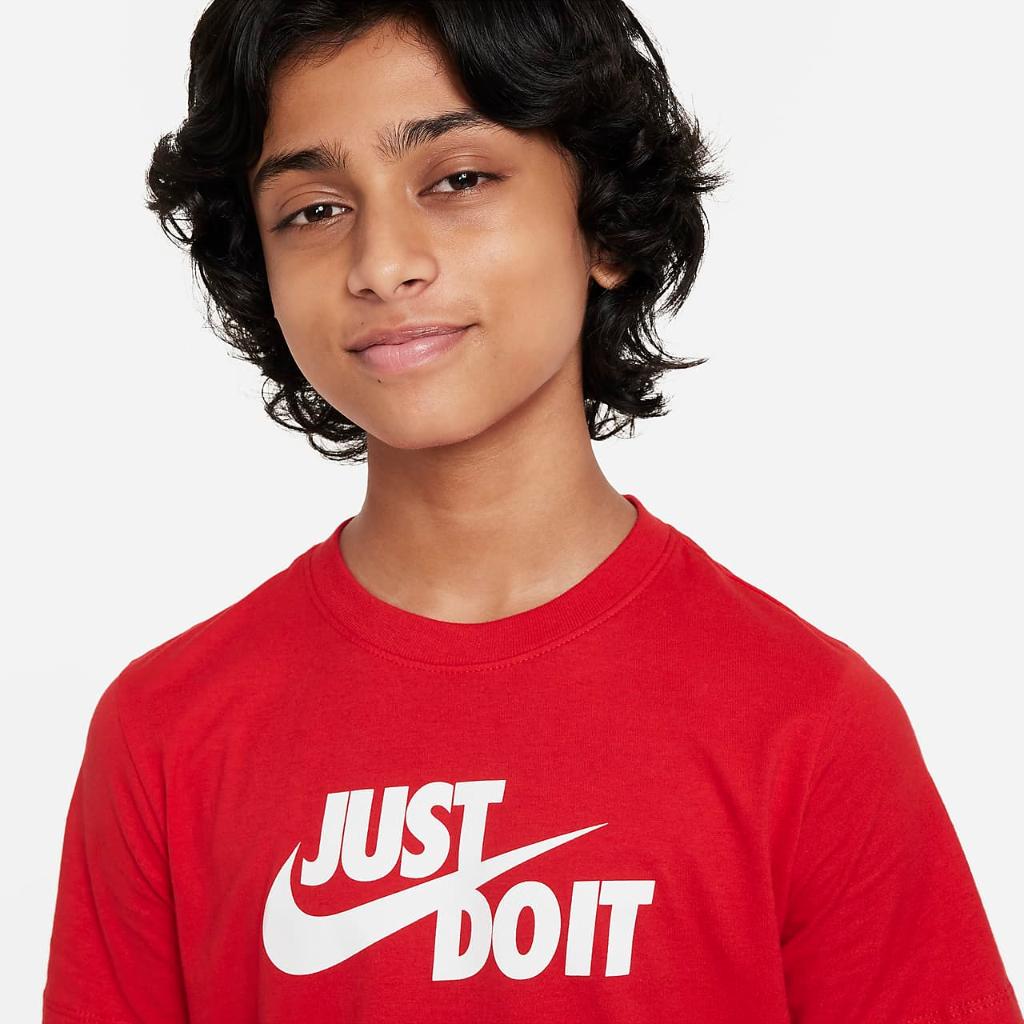 Nike Sportswear Big Kids&#039; T-Shirt FV4078-657