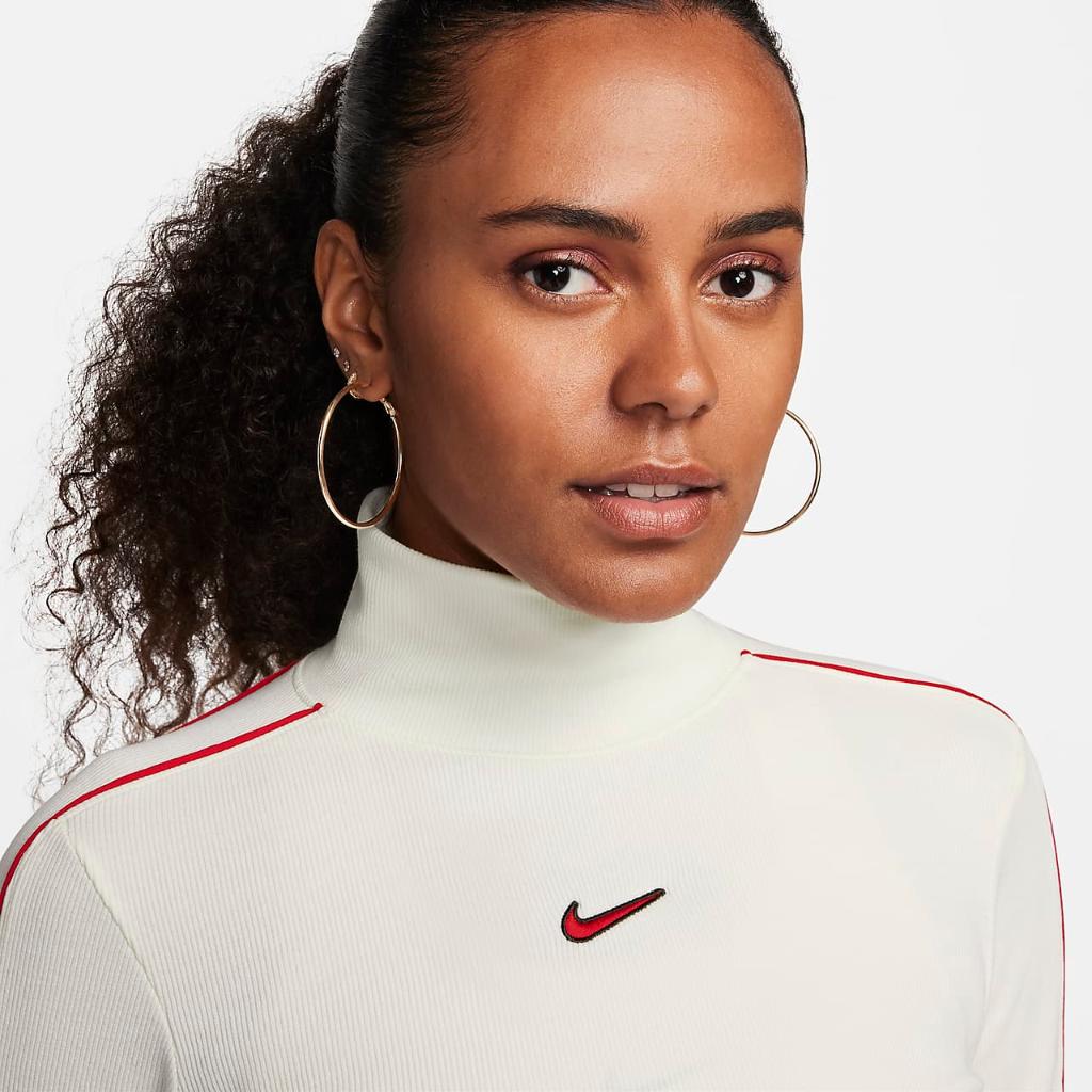 Nike Sportswear Women&#039;s Long-Sleeve Top FV4990-133