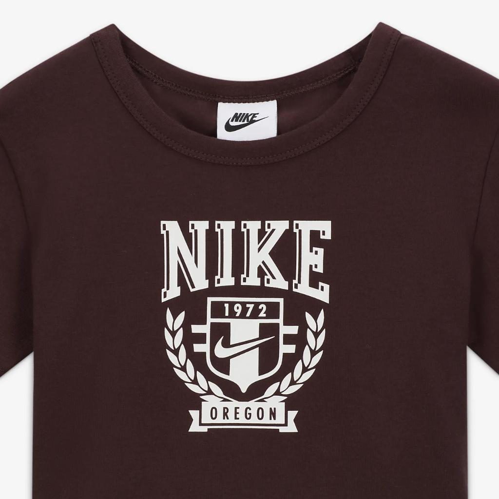 Nike Sportswear Big Kids (Girls&#039;) Graphic T-Shirt FV5308-227